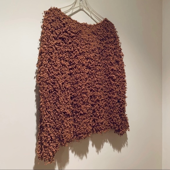 Loveriche crop carmel fuzzy teddy bear sweater - Picture 9 of 13